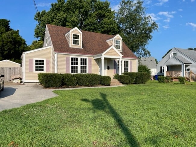 Primary Photo - 8031 Roxboro Rd