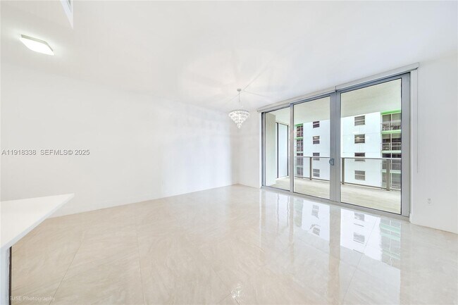 Building Photo - 488 NE 18th St