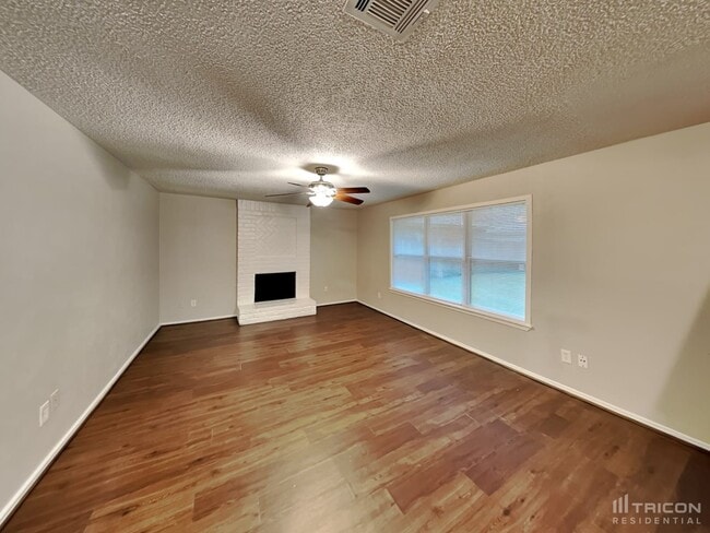 Building Photo - 23326 Dew Wood Ln