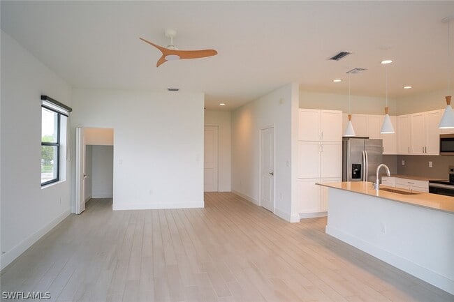 Building Photo - 5630 Carrara Dr