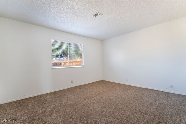 Building Photo - 4739 Buena Vista Way