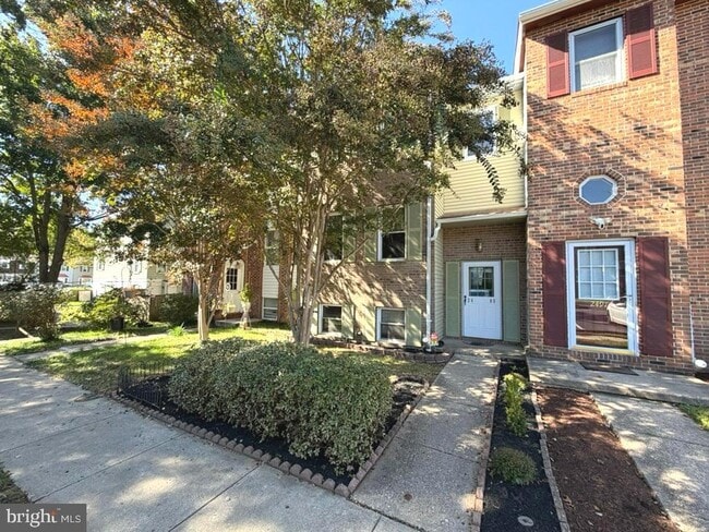 Building Photo - 2495 Vineyard Ln