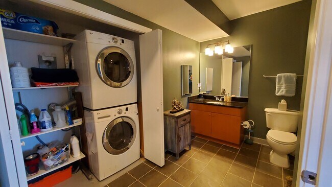 Downstairs Bathroom/Laundry - 1010 Central Ave