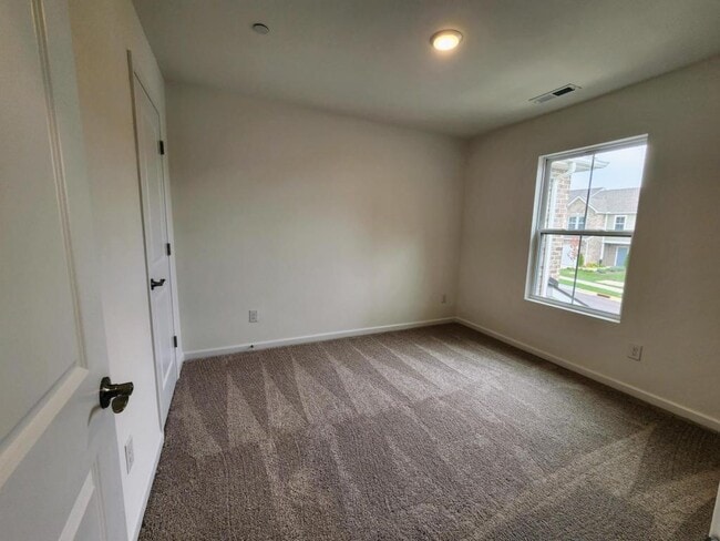 Building Photo - 7120 Mapleside Ln