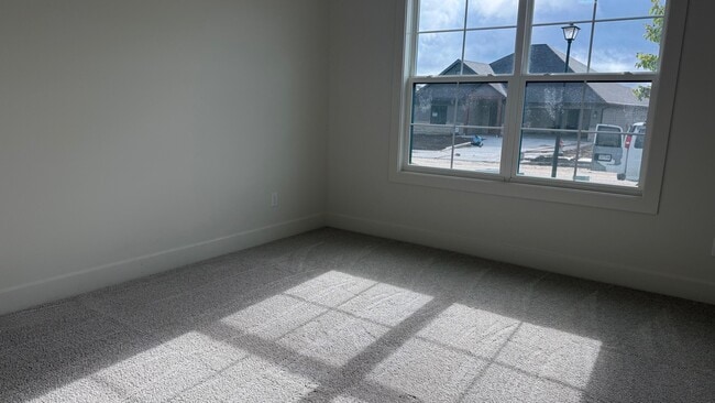 Building Photo - 5313 Makana Ln