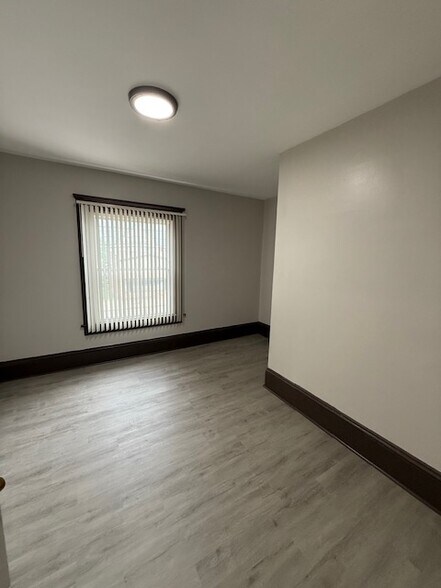 Building Photo - 5432 State Rd