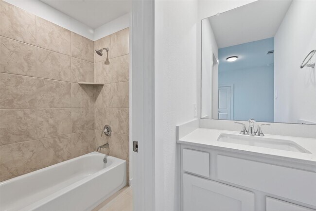 Building Photo - 3222 Kindred Wy