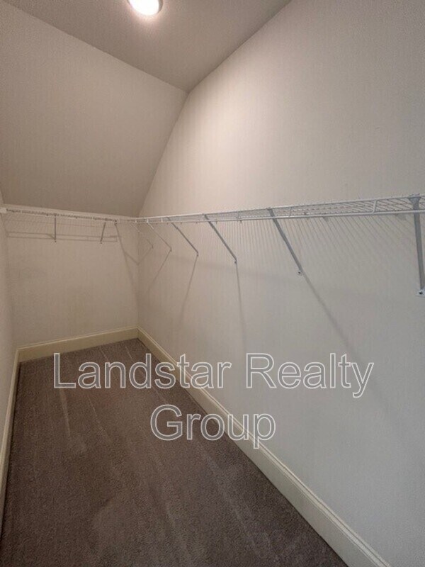 Building Photo - 6411 Moonseed St