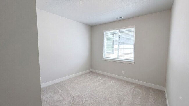 Building Photo - 15676 NW Raywood Ln