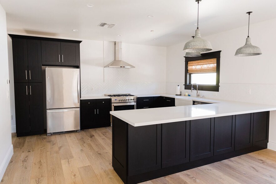 Gourmet Kitchen - 2510 Valencia St