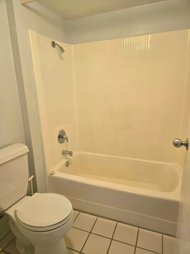 Building Photo - 1514 Seventh Avenue, Unit 205
