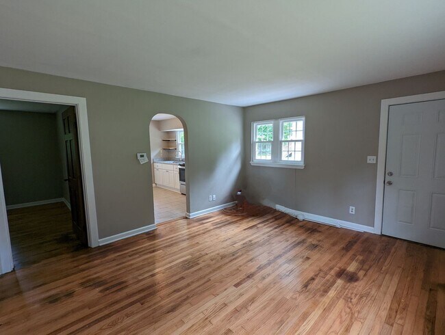Building Photo - 3415 Hartford Dr