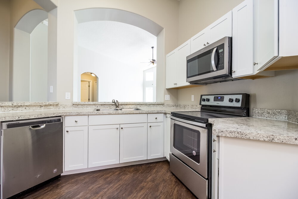 Building Photo - 4240 Forest Island Dr
