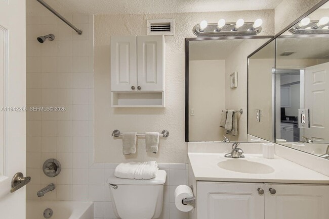 Building Photo - 2501 S Ocean Dr