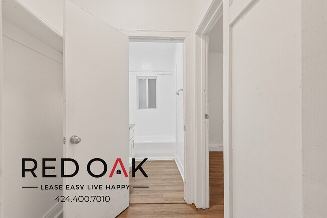 Building Photo - 687 Shatto Pl