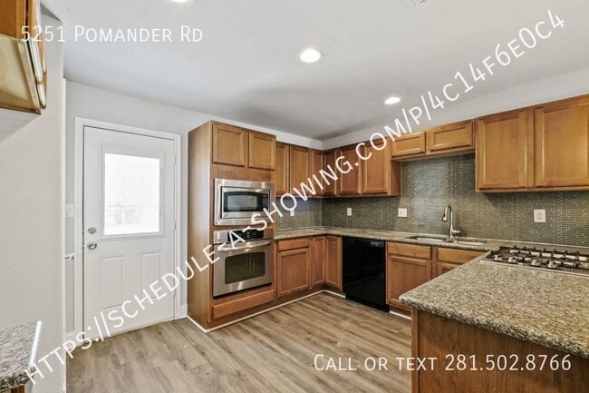 Building Photo - 5251 Pomander Rd