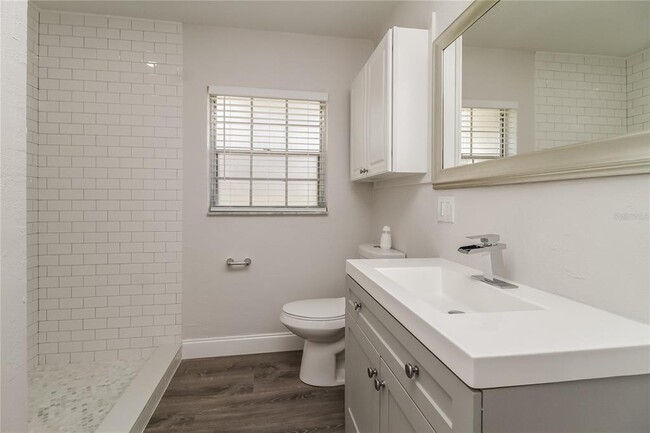 Building Photo - 820 N Florida Ave