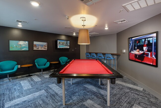 Building Photo - 5600 Wilshire