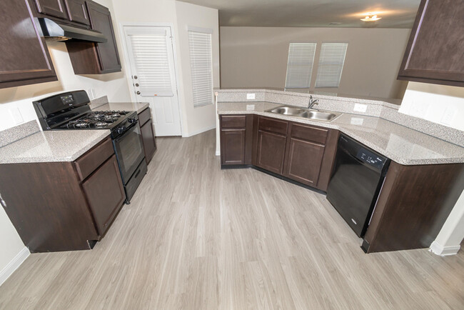 Building Photo - 5714 Plantation Forest Dr