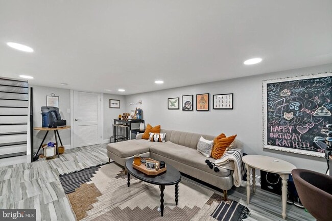 Building Photo - 1225 Tree St