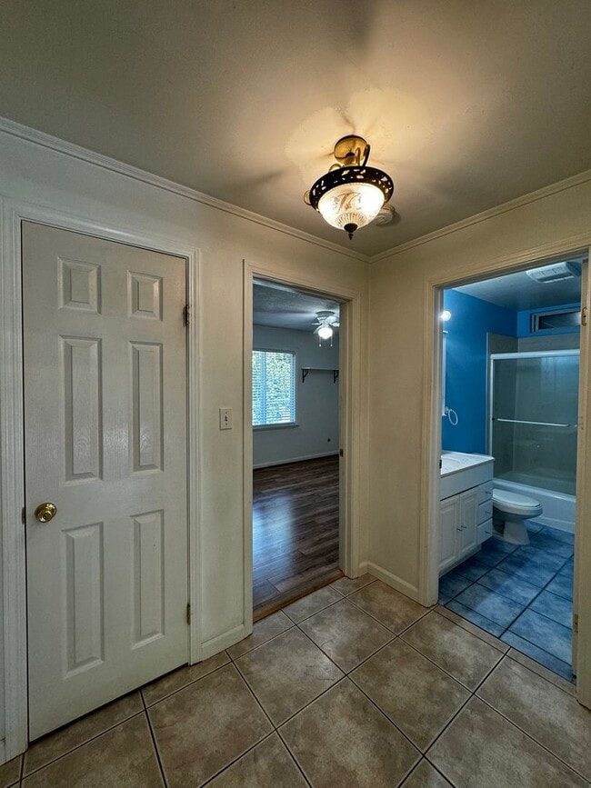 Building Photo - 1843 Square Foot River Front two level hom...