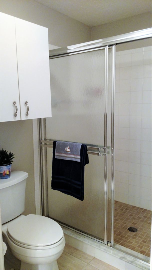 Building Photo - Seasonal Short-Term 2-Bedroom 2-Bath Condo located in Englewood!