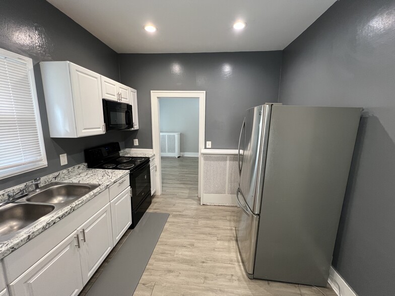 Kitchen - 15 Brewer St