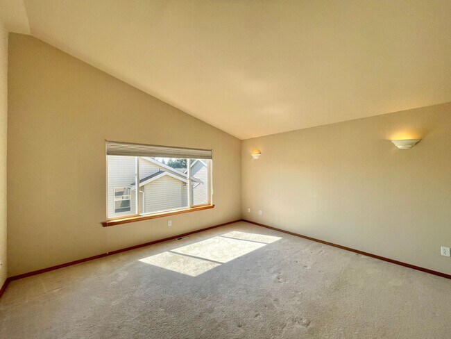 Building Photo - Great Home For Rent