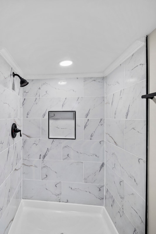 Building Photo - 139 N Lakewood Ave