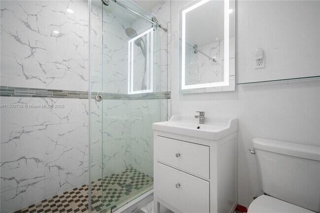 Building Photo - 1314 W 80th St