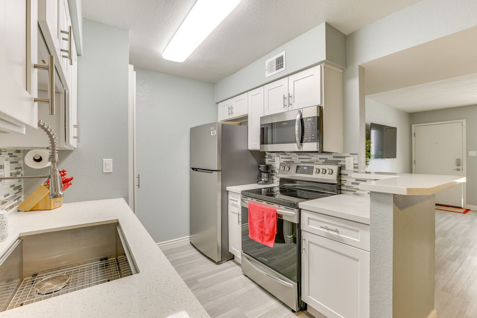 Building Photo - 5995 N 78th St