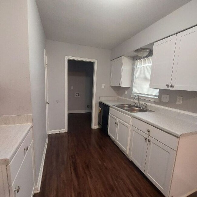 Building Photo - 3219 Holly Berry Dr