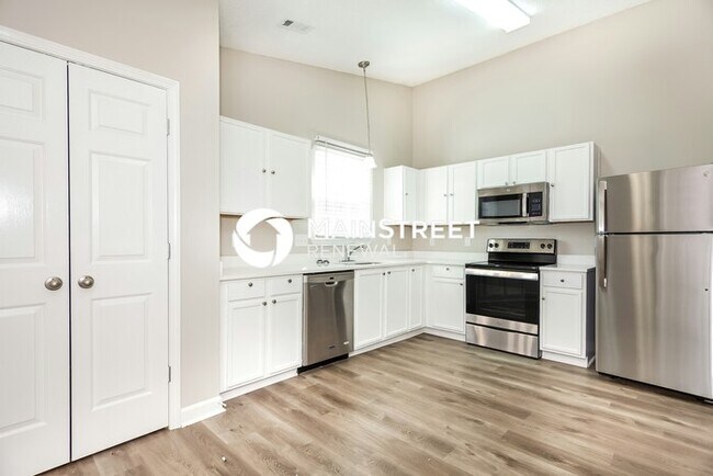 Building Photo - 3 Bedroom Pet-Friendly Home in CHARLOTTE, NC with Main Street Renewal