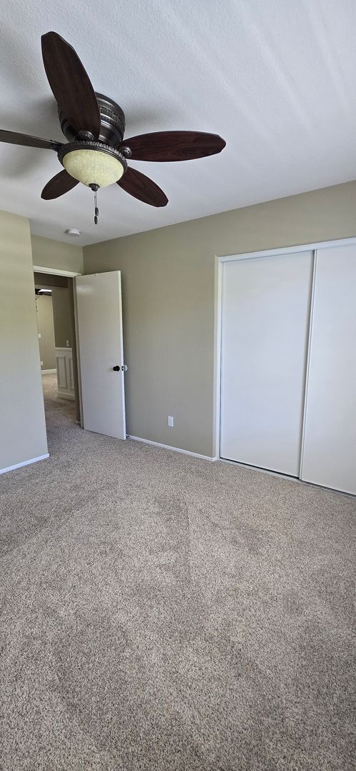 Building Photo - Pristine Chapman Heights Home on Golf Course!