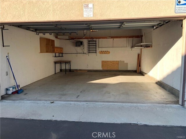 Building Photo - 5604 Las Virgenes Rd
