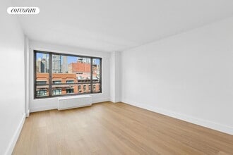 Building Photo - 501 E 87th St