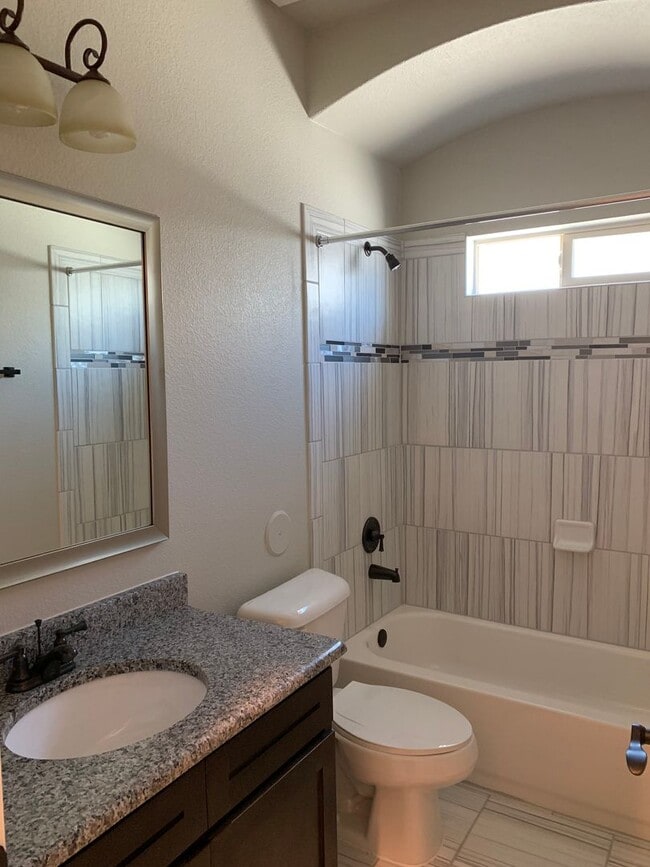 Building Photo - 7420 Eagle Vista Dr