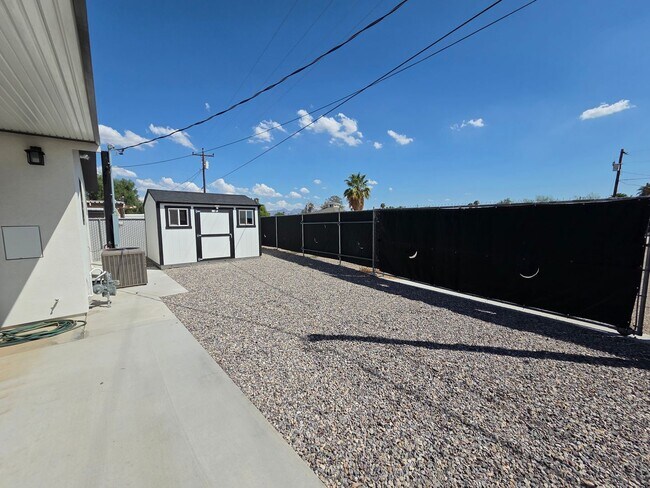Building Photo - Beautifully remodeled 3 bed/2 bath Manufac...