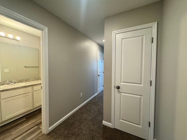 Building Photo - 4 Bed/3 Bath/2 Car Garage New Construction...
