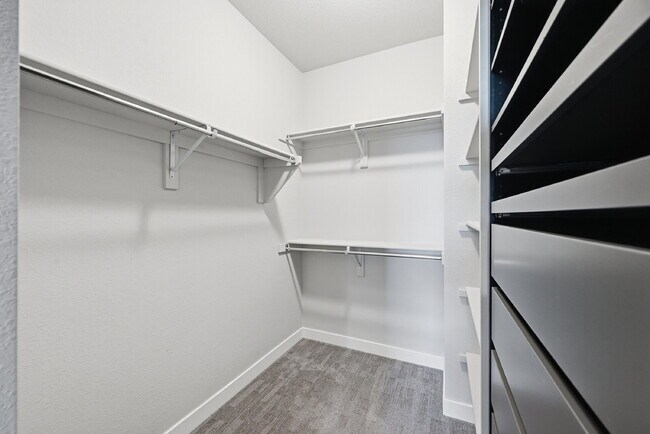 Building Photo - $2,695.45 3-bed, 2.5-bath townhome with a washer and dryer.