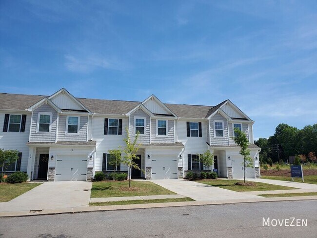 Building Photo - 12 Fernhill Ln