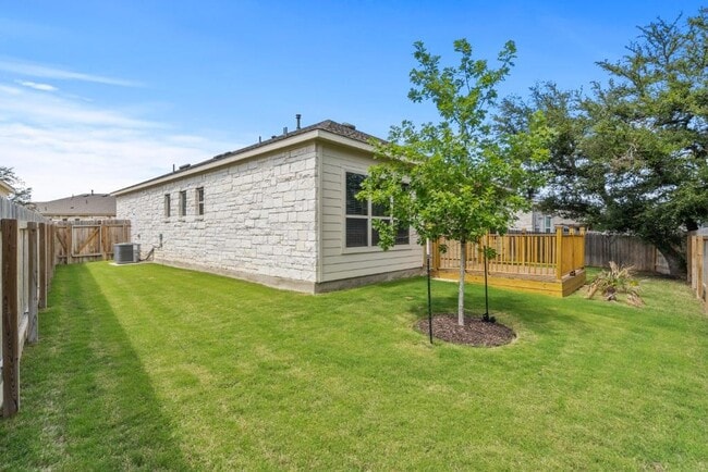 Building Photo - 3805 Wales Ct