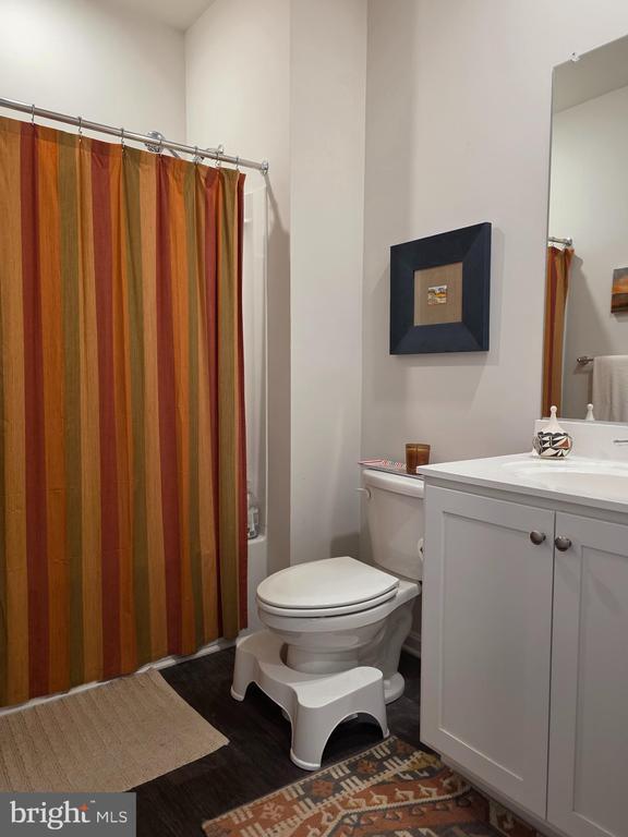 Building Photo - 268 Coral Ct