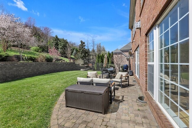 Building Photo - 3005 Coral Bell Ln