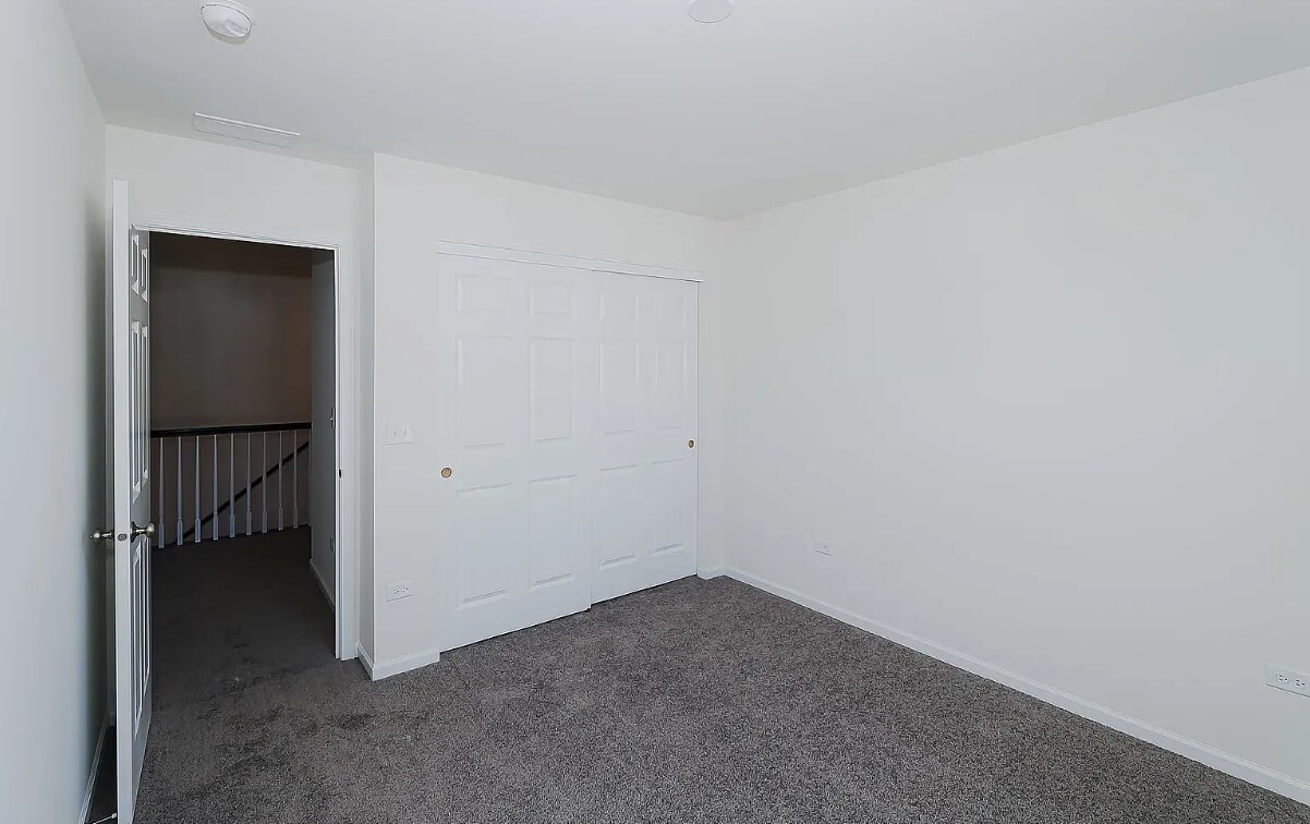 Building Photo - 12662 S Talbot Cir