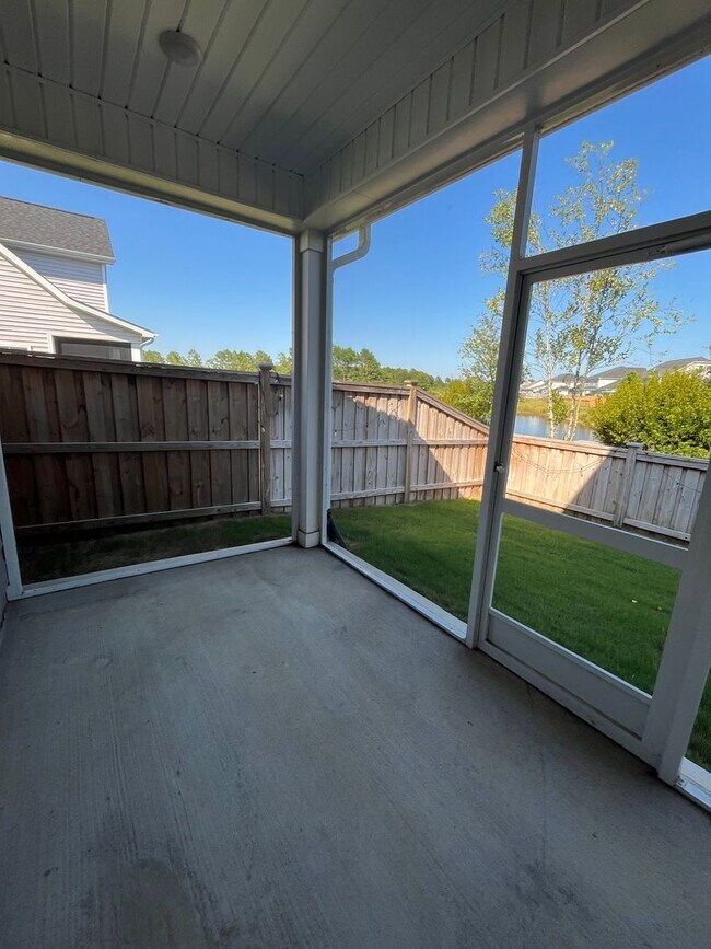 Building Photo - 7404 Springwater Dr