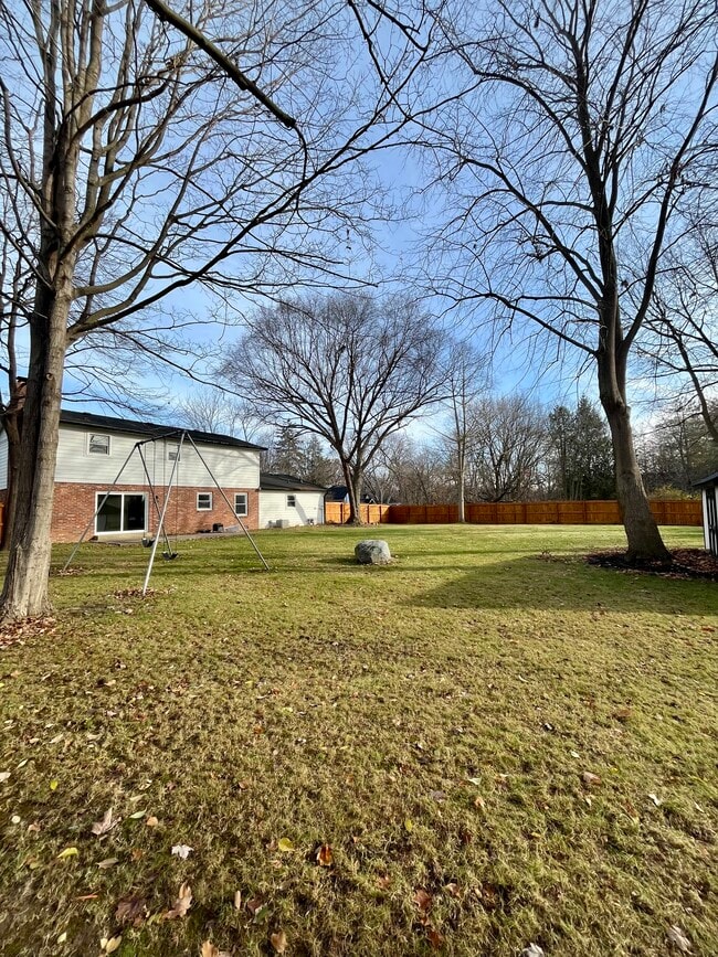 Building Photo - 3803 Brunswick Dr