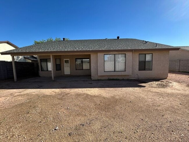 Building Photo - 5004 E Dartmouth St