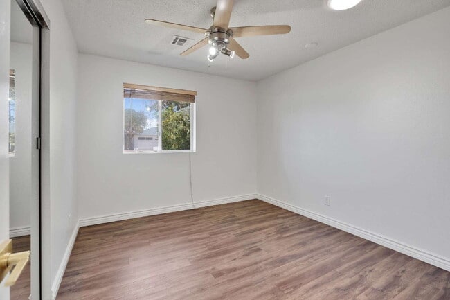Building Photo - Charming South Scottsdale Ranch  home new ...