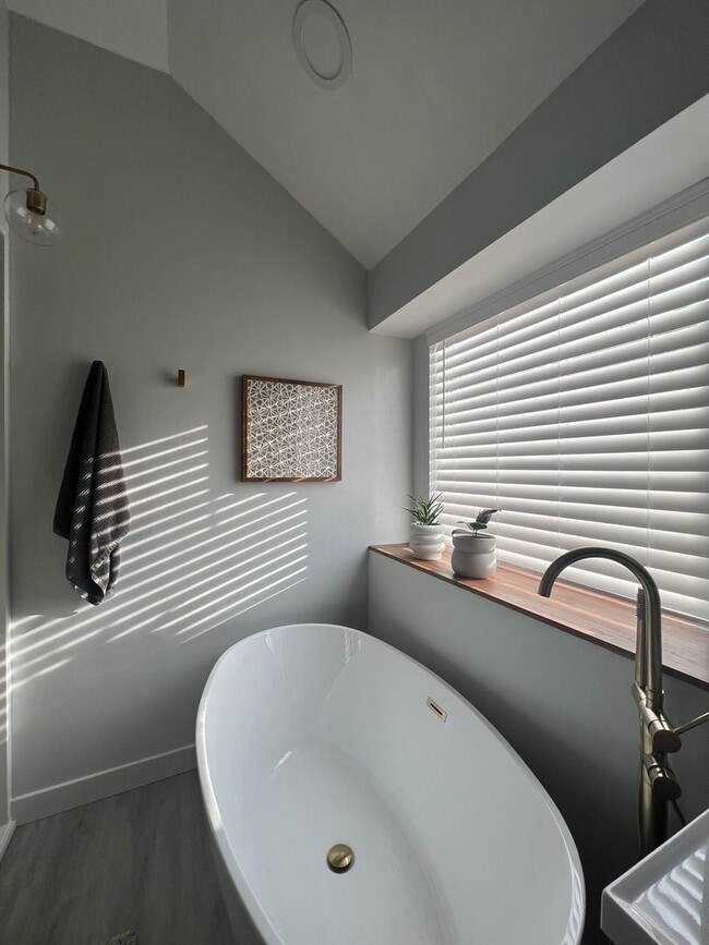 Building Photo - What's special